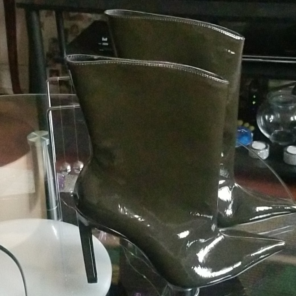NWT Zara Trafaluc patent pull on high heel boots.